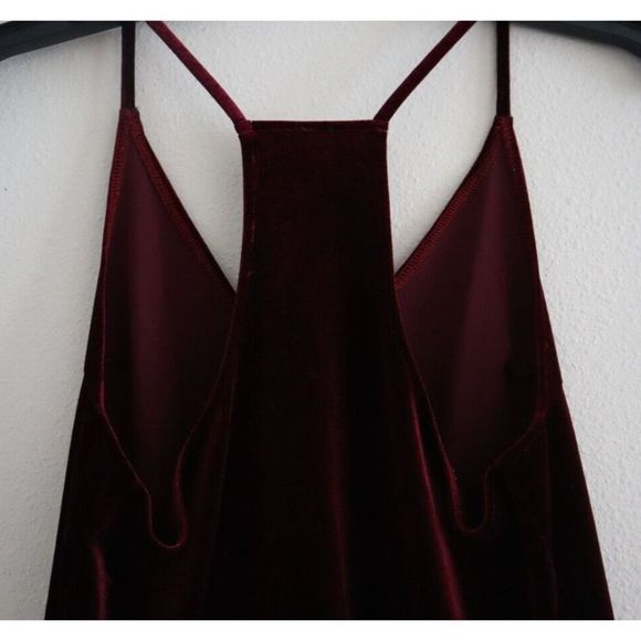 Abercrombie & Fitch Women's Sz XS Maroon Velvet V-Neck Halter Strap Camisole Top - Picture 5 of 6
